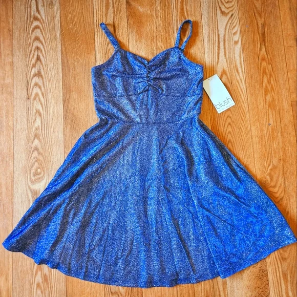 green emerald velvet dress Girls' Flowy Cotton Dress (Ages 5-8) main image 1